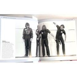 Pink Floyd 2011 978-1-907176-14-2 The Illustrated Biography Käytetty kirja