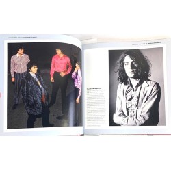Pink Floyd 2011 978-1-907176-14-2 The Illustrated Biography Käytetty kirja
