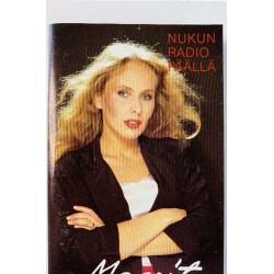 Maarit: Nukun radio päällä kansipaperi EX- , musiikkikasetin kunto EX käytetty kasetti