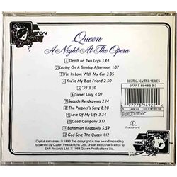 Queen CD A night at the opera  kansi EX levy EX Käytetty CD