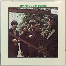 Beatles single from singles collection box: I Feel Fine / She's A Woman - käytetty vinyylisingle PS EX / EX
