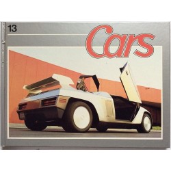 Cars Collection 13: Suuri tietokirja autoista  kansi VG+ sisäsivut EX Käytetty kirja