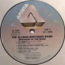 Allman Brothers Band: Brothers Of The Road  kansi Ei kuvakantta levy G+ kanneton LP